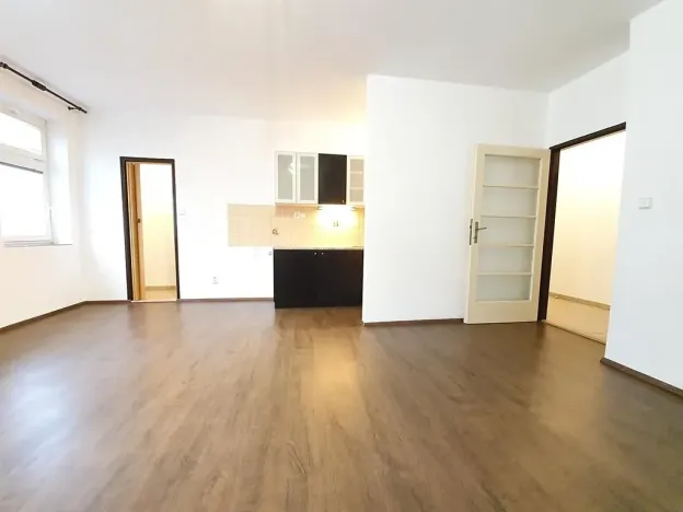 Pronájem bytu 1+kk, Praha - Nusle, Bohuslava ze Švamberka, 34 m2