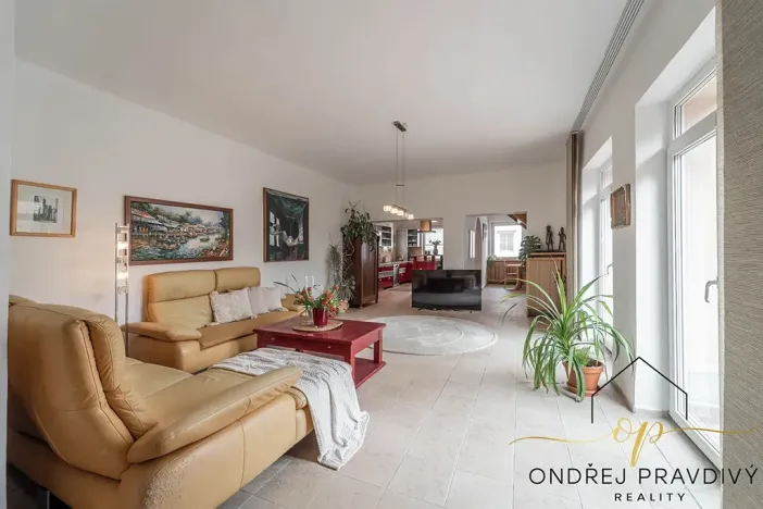 Prodej rodinného domu, Lety, Sokolská, 265 m2