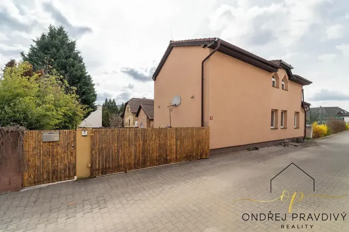 Prodej rodinného domu, Lety, Sokolská, 265 m2