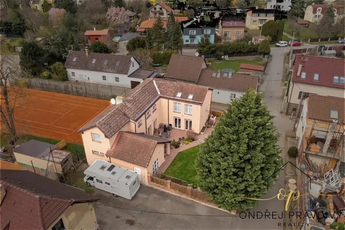 Prodej rodinného domu, Lety, Sokolská, 265 m2