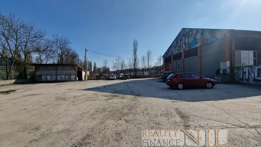 Pronájem skladu, Plzeň, 1074 m2