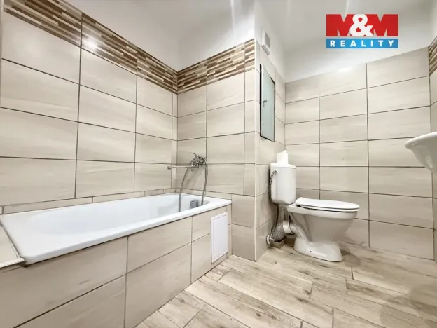 Pronájem bytu 2+kk, Děčín - Děčín VI-Letná, 36 m2