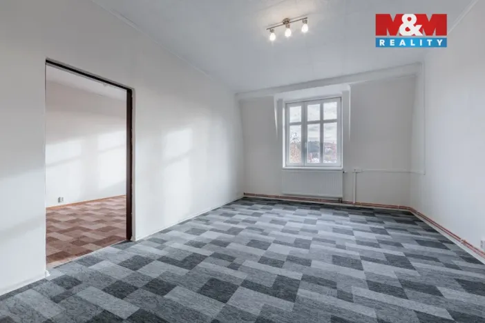 Prodej bytu 2+1, Karlovy Vary - Rybáře, Lad. Koubka, 50 m2