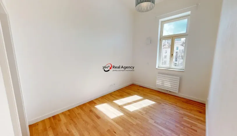 Pronájem bytu 2+kk, Praha - Nusle, Jaromírova, 52 m2