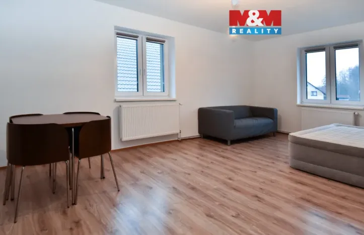 Pronájem bytu 2+1, Jestřebí, 58 m2