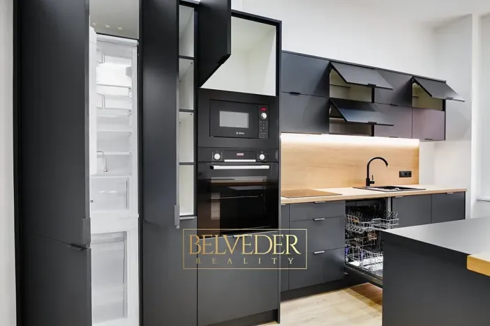 Pronájem bytu 2+kk, Teplice, Vrázova, 67 m2