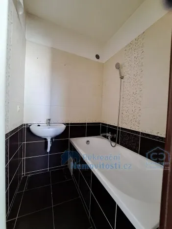 Prodej bytu 2+1, Teplice, Jaselská, 64 m2