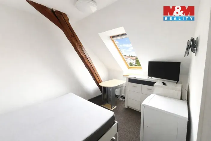 Pronájem bytu 1+kk, Jinočany, Náměstí 5. května, 19 m2