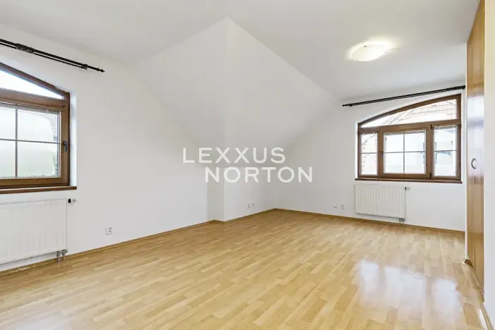 Pronájem vily, Praha - Nebušice, Druhého odboje, 384 m2