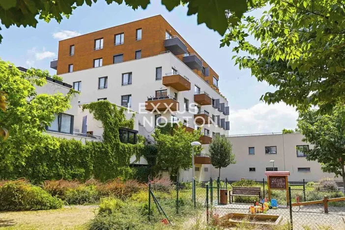 Pronájem bytu 2+kk, Praha - Holešovice, V háji, 52 m2