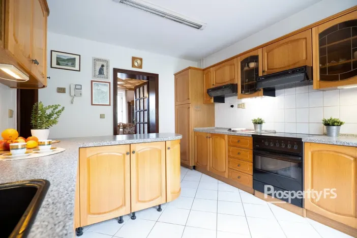 Prodej rodinného domu, Ústí nad Labem - Vaňov, Kruhová, 319 m2