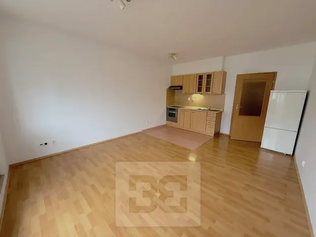 Pronájem bytu 1+kk, Praha - Letňany, Beranových, 31 m2