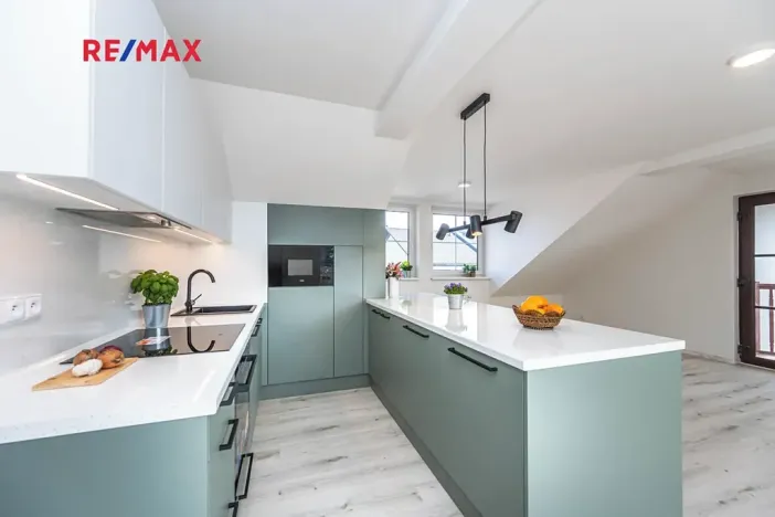 Pronájem bytu 2+kk, Dobříč, 80 m2