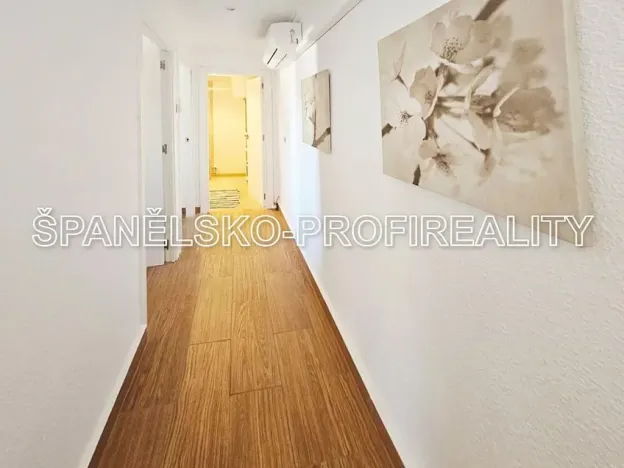 Prodej bytu 4+kk, Torrevieja, Španělsko, 65 m2