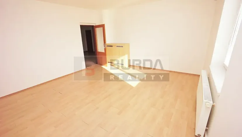 Pronájem kanceláře, Neratovice, 514 m2