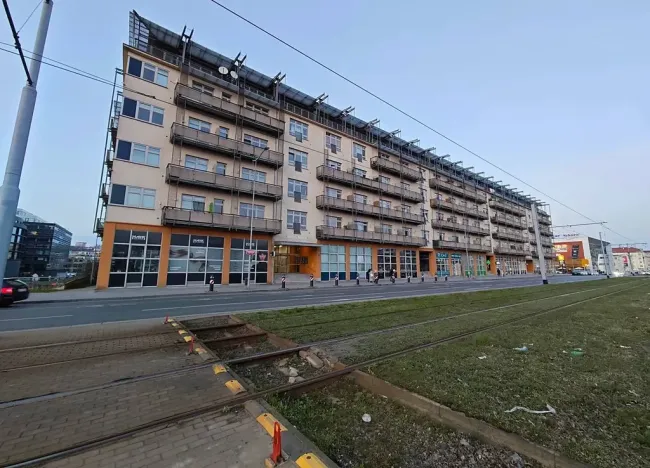 Pronájem bytu 1+kk, Praha, Českomoravská, 42 m2