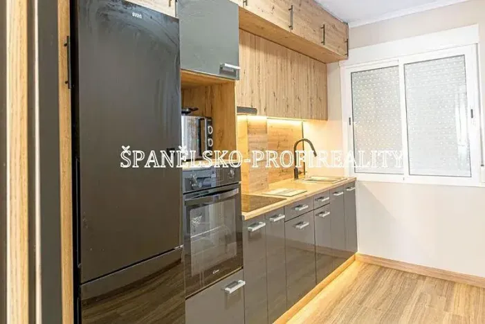 Prodej bytu 4+kk, Alicante, Španělsko, 102 m2