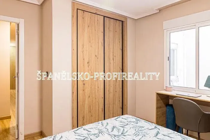 Prodej bytu 4+kk, Alicante, Španělsko, 102 m2