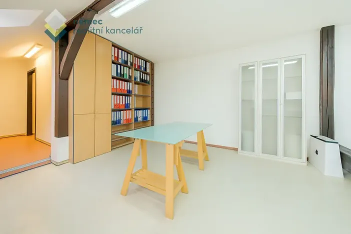 Pronájem kanceláře, Praha - Holešovice, Dělnická, 44 m2