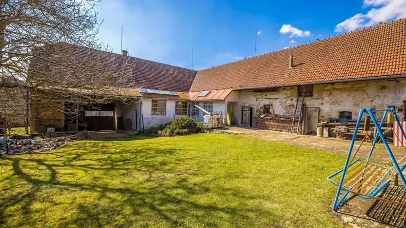 Prodej zemědělské usedlosti, Radonín, 185 m2