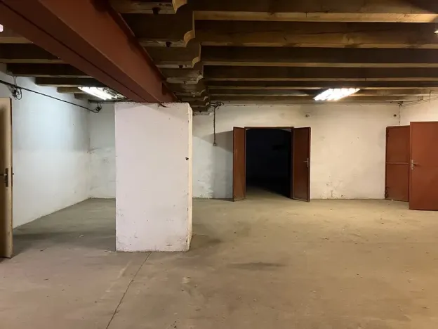 Pronájem výrobních prostor, Buštěhrad, 925 m2