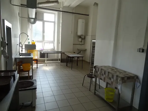 Pronájem obchodního prostoru, Šternberk, Nádražní, 122 m2