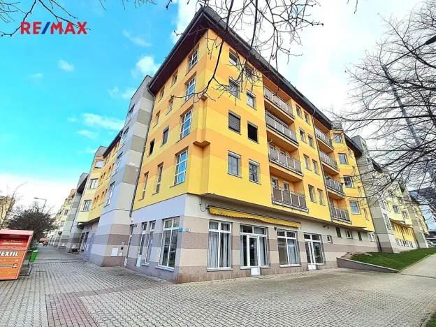 Pronájem bytu 2+kk, Praha - Hlubočepy, Voskovcova, 55 m2