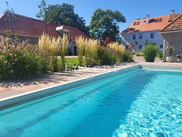 Prodej ubytování, Hluboká nad Vltavou, 1114 m2