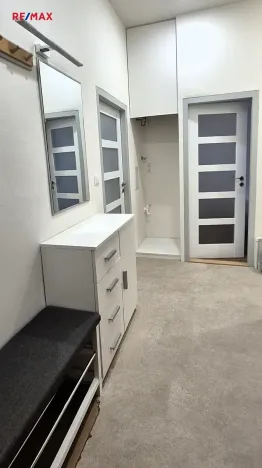 Pronájem bytu 2+kk, Praha - Nusle, Mikuláše z Husi, 44 m2