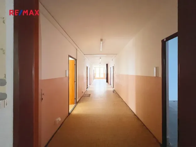 Prodej komerční nemovitosti, Kraslice, Palackého, 1800 m2