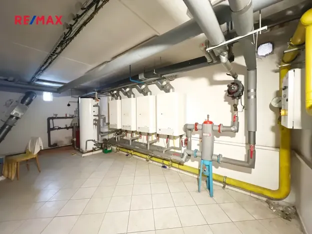 Prodej komerční nemovitosti, Kraslice, Palackého, 1800 m2