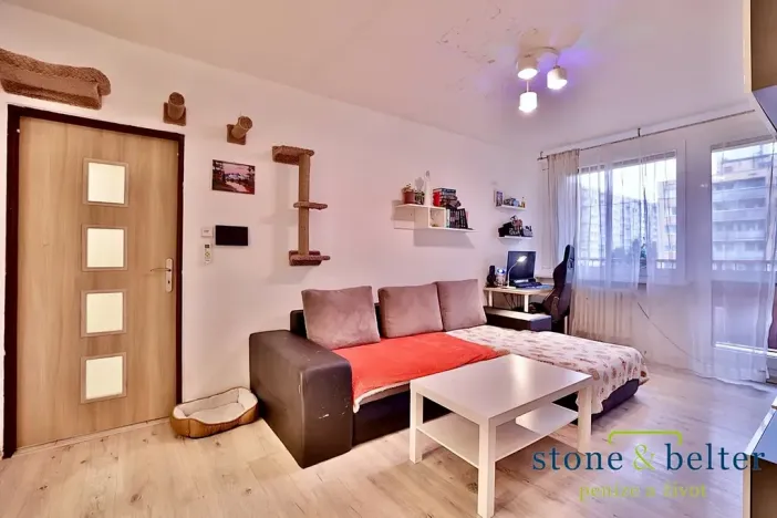 Pronájem bytu 2+kk, Praha - Kamýk, Smotlachova, 43 m2