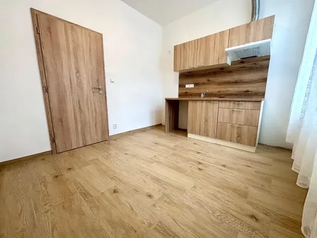 Pronájem bytu 1+1, Praha - Košíře, Holečkova, 35 m2