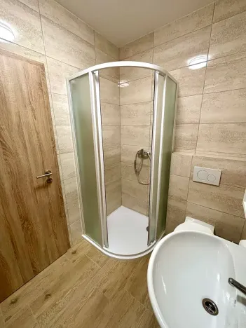 Pronájem bytu 1+1, Praha - Košíře, Holečkova, 35 m2