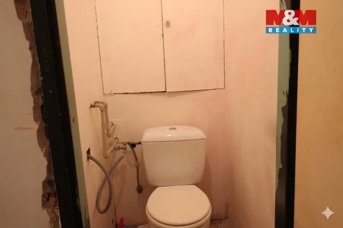 Prodej bytu 2+1, Karlovy Vary, nábřeží Jana Palacha, 63 m2