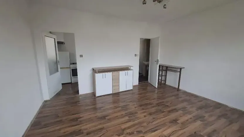 Pronájem bytu 1+1, Brno, Gallašova, 26 m2