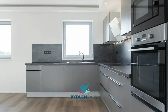 Prodej rodinného domu, Dubí, V Aleji, 206 m2