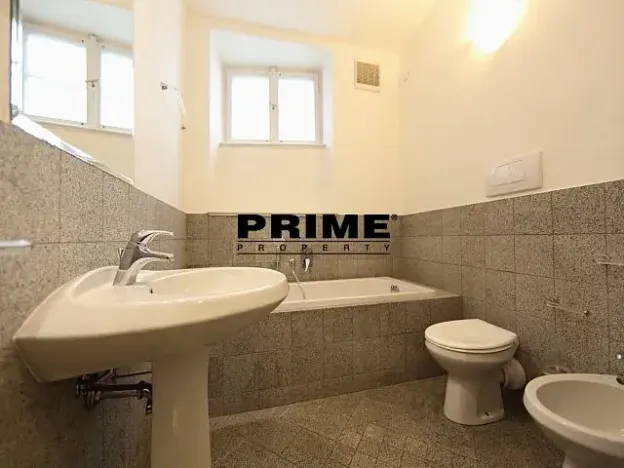 Pronájem bytu 2+1, Praha - Malá Strana, Vlašská, 73 m2