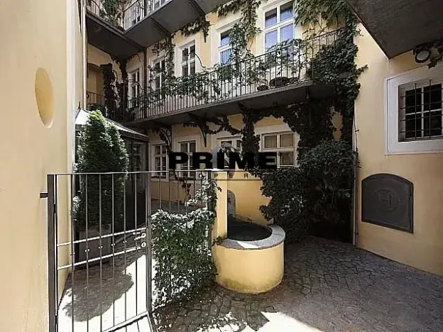 Pronájem bytu 2+1, Praha - Malá Strana, Vlašská, 73 m2