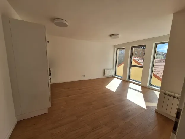 Pronájem bytu 2+kk, Praha - Vinohrady, Varšavská, 60 m2