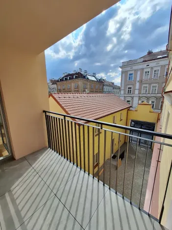 Pronájem bytu 2+kk, Praha - Vinohrady, Varšavská, 60 m2