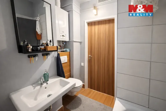 Pronájem bytu 2+kk, Praha - Podolí, Levá, 37 m2