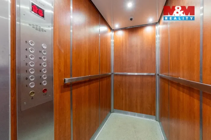 Prodej bytu 1+1, Ústí nad Labem - Severní Terasa, Šrámkova, 34 m2