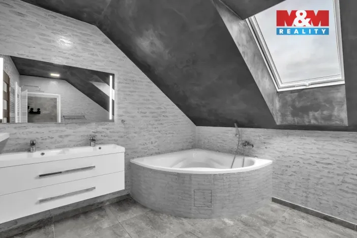 Prodej rodinného domu, Podhradí - Čejkovice, 225 m2