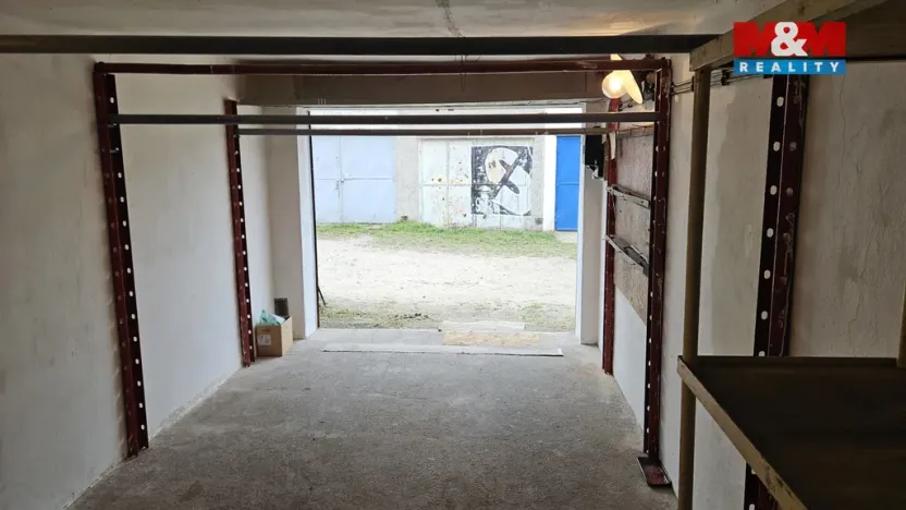 Pronájem garáže, Plzeň, Těšínská, 19 m2