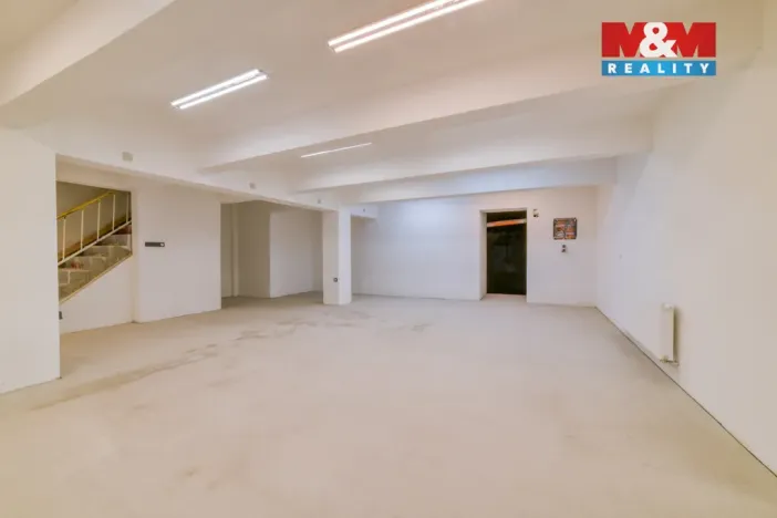 Pronájem obchodního prostoru, Cheb, Svobody, 260 m2