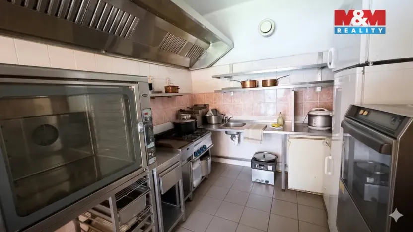 Prodej rodinného domu, České Velenice, Komenského, 650 m2