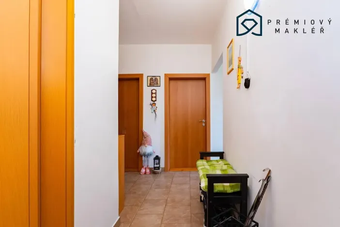 Prodej bytu 3+1, Bystřany, Pražská, 79 m2