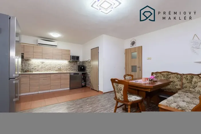 Prodej rodinného domu, Chorušice - Velký Újezd, 200 m2