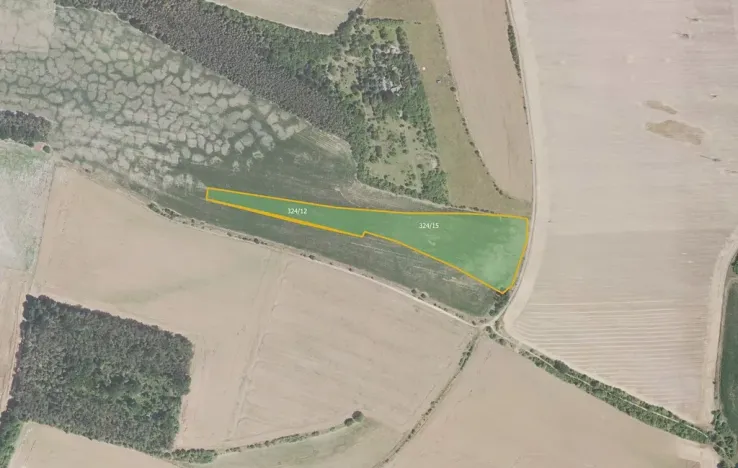 Prodej pole, Uhy, 30014 m2